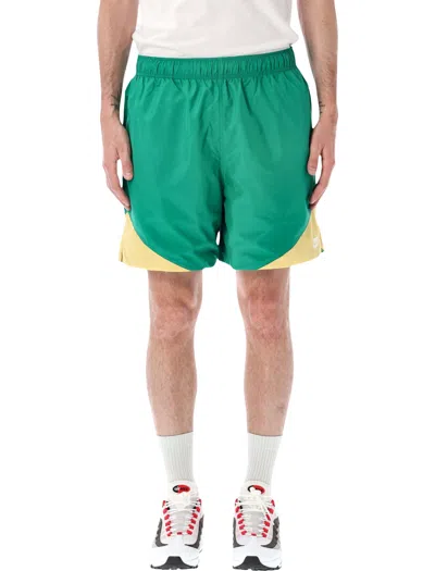 Nike Lightweight Fabric Sport Shorts In Malachite