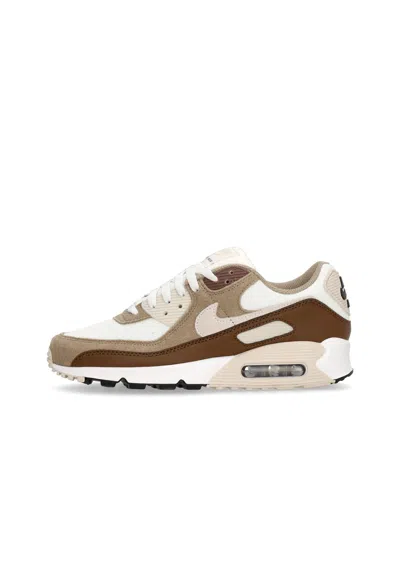 Nike Men's Low Shoe Air Max 90 Summit White/black/khaki/lt Orewood Brn In Multi