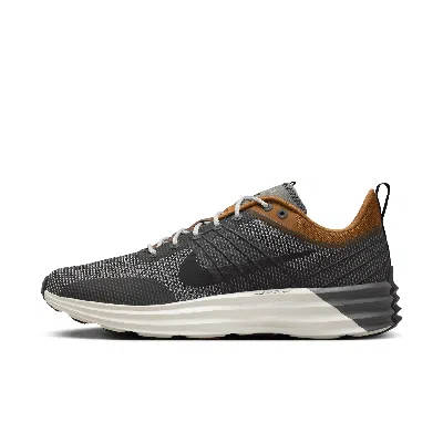 Nike Men's Lunar Roam Se Shoes In Brown