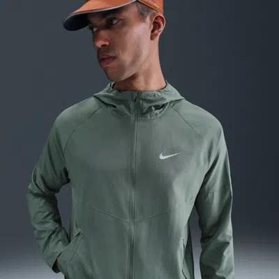 Nike Men's Miler Repel Running Jacket In Green