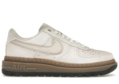 Pre-owned Nike Men's  Air Force 1 Low Luxe Gum Sneakers In Light Orewood Brown/gum Dark Brown/anthracite