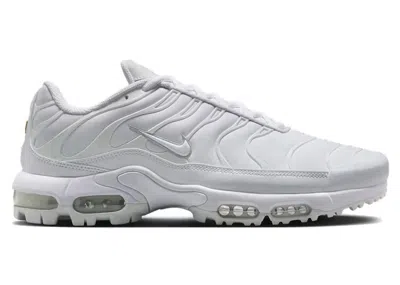 Pre-owned Nike Men's  Air Max Plus Golf Triple Sneakers In White