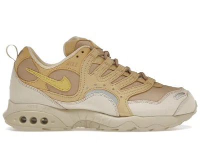 Pre-owned Nike Men's  Air Terra Humara Sp Sneakers In Sesame/sanddrift/saturn Gold