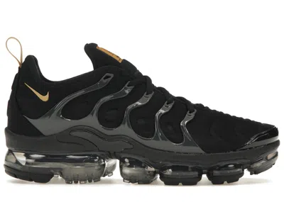 Pre-owned Nike Men's  Air Vapormax Plus Sneakers In Black/metallic Gold/anthracite In Multi