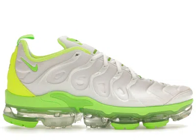 Pre-owned Nike Men's  Air Vapormax Plus Tennis Ball Sneakers In White/electric Green