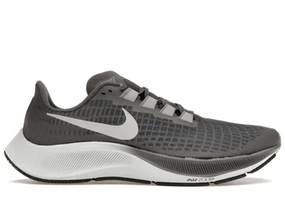 Pre-owned Nike Men's  Air Zoom Pegasus 37 Sneakers In Iron Grey/particle Grey/photon Dust