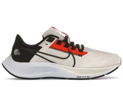 Pre-owned Nike Men's  Air Zoom Pegasus 38 Cleveland Browns Sneakers In Cream/dark Brown/orange