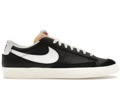 Pre-owned Nike Men's  Blazer Low 77 Sneakers In Black/white