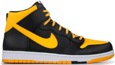 Pre-owned Nike Men's  Dunk Cmft Sneakers In University Gold/black/white In Multi