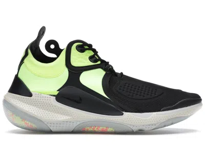 Pre-owned Nike Men's  Joyride Cc3 Setter Sneakers In Black/volt/oatmeal