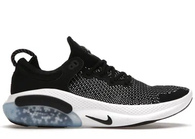 Pre-owned Nike Men's  Joyride Run Flyknit Sneakers In Black/white In Multi