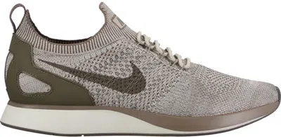 Pre-owned Nike Men's  Mariah Flyknit Racer Sneakers In String/dark Mushroom