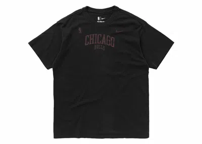 Pre-owned Nike Men's  Nba Chicago Bulls Max 90 Courtside Drifit Loose Fit T-shirt In Black
