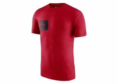 Pre-owned Nike Men's  Nba Chicago Bulls Pocket T-shirt In Red