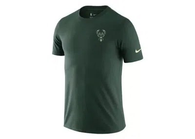 Pre-owned Nike Men's  Nba Milwaukee Bucks Essentials Core Logo T-shirt In Green