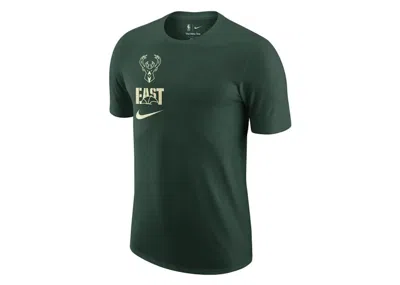 Pre-owned Nike Men's  Nba Milwaukee Bucks T-shirt In Dark Green/cream In Multi