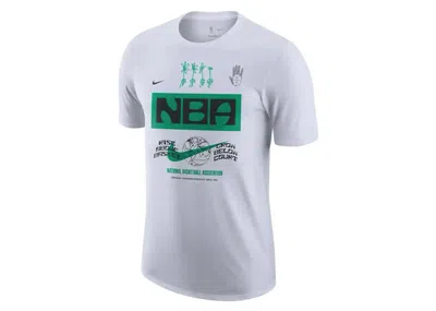 Pre-owned Nike Men's  Nba Team 31 Courtside Max 90 Loose Fit Short Sleeve T-shirt In White/black/green In Multi