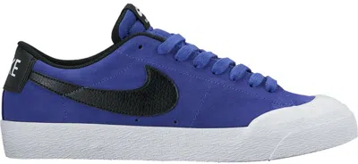 Pre-owned Nike Men's  Sb Blazer Low Xt Sneakers In Deep Night/black/white In Multi