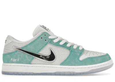 Pre-owned Nike Men's  Sb Dunk Low April Skateboards Sneakers In Turbo Green/metallic Silver