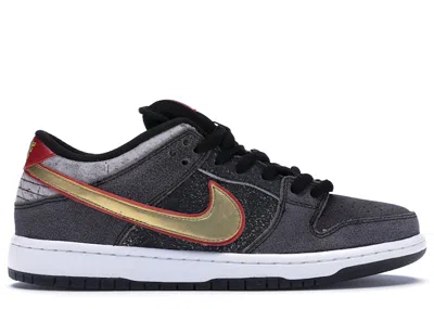 Pre-owned Nike Men's  Sb Dunk Low Beijing Sneakers In Black/metallic Gold/unvrsty Rd In Multi