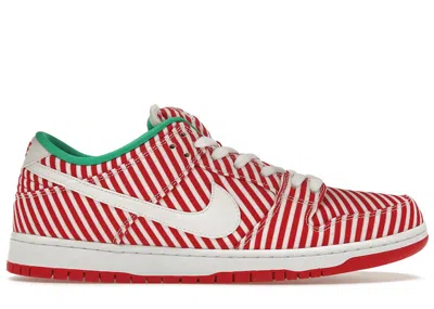 Pre-owned Nike Men's  Sb Dunk Low Candy Cane Sneakers In Challenge Red/stadium Green/white