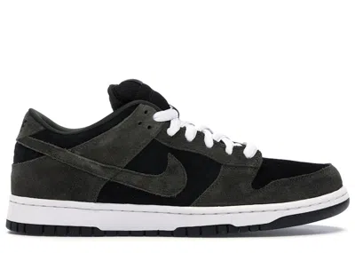 Pre-owned Nike Men's  Sb Dunk Low Unloden Sneakers In Black/dark/army