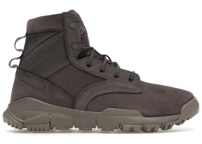 Pre-owned Nike Men's  Sfb 6" Nsw Leather Sneakers In Dark Mushroom