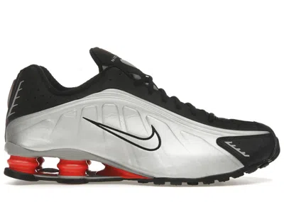 Pre-owned Nike Men's  Shox R4 Black (2025) Sneakers In Metallic Silver