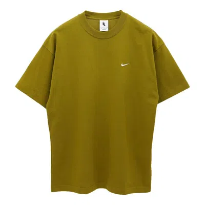 Nike Men's  Solo Swoosh Solid Color Sports Round Neck Short Sleeve Desert T-shirt In Green