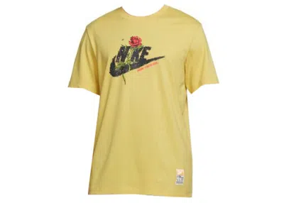 Pre-owned Nike Men's  Sportswear Nwt T-shirt In Yellow