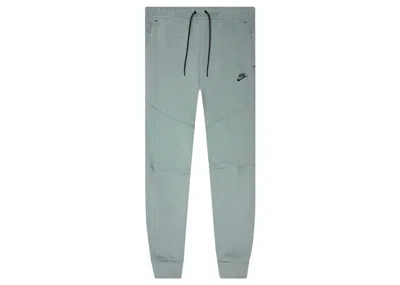 Pre-owned Nike Men's  Sportswear Tech Fleece Joggers In Mica Green/black