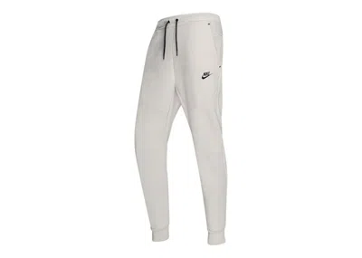 Pre-owned Nike Men's  Sportswear Tech Fleece Pant In Light Bone/black In Multi