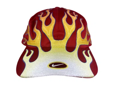 Pre-owned Nike Men's  Structured Og Flame Club Cap In Gym Red