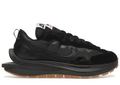 Pre-owned Nike Men's  Vaporwaffle Sacai Gum Sneakers In Black/off/noir