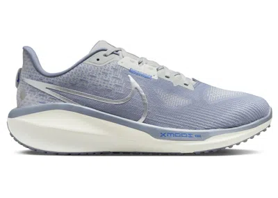 Pre-owned Nike Men's  Vomero 17 Metallic Silver Sneakers In Ashen Slate/light Smoke Grey/photon Dust