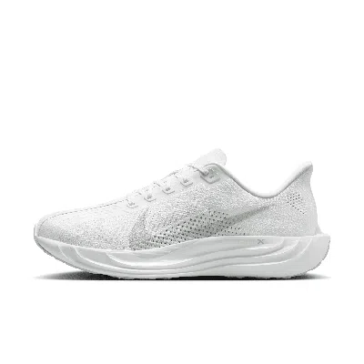 NIKE MEN'S PEGASUS PLUS ROAD RUNNING SHOES,1015714729