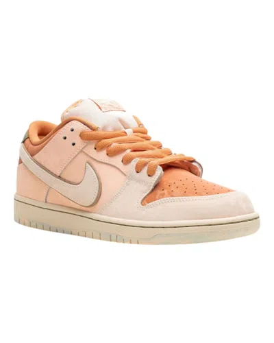 Nike Men's Sb Dunk Low Pro Trocadero Gardens Sneaker In Amber Brown/guava Ice