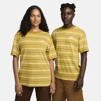 Nike Men's  Sb Max90 Skate T-shirt In Brown