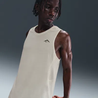 Nike Men's Solar Chase Dri-fit Adv Running Tank Top In White