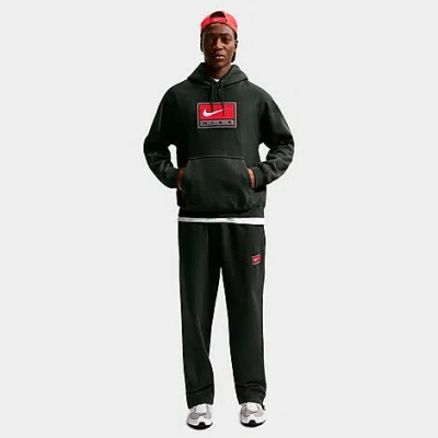 Nike Men's Solo Swoosh Chenille Patch Fleece Pullover Hoodie In Black