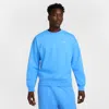 Nike Men's Solo Swoosh Fleece Crew In Blue