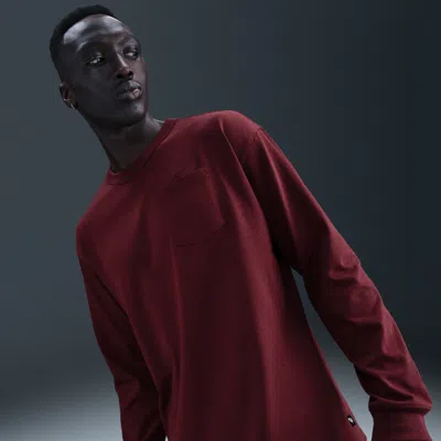 Nike Men's  Sportswear Premium Essentials Long-sleeve Pocket T-shirt In Burgundy