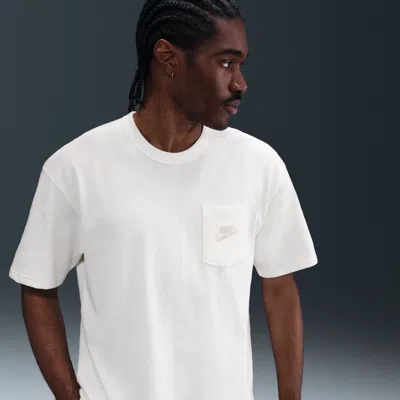 Nike Men's  Sportswear Premium Essentials T-shirt In White