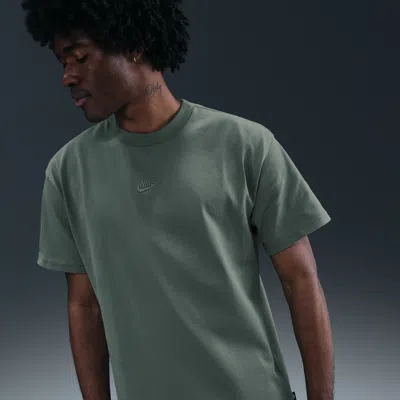 Nike Men's  Sportswear Premium Essentials T-shirt In Green