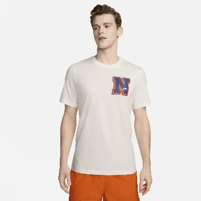 Nike Club Athletics Graphic T-shirt In White
