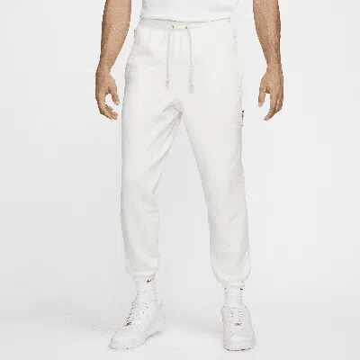 Nike Men's Standard Issue Dri-fit Basketball Pants In White