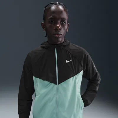 Nike Men's Stride Repel Uv Running Jacket In Black