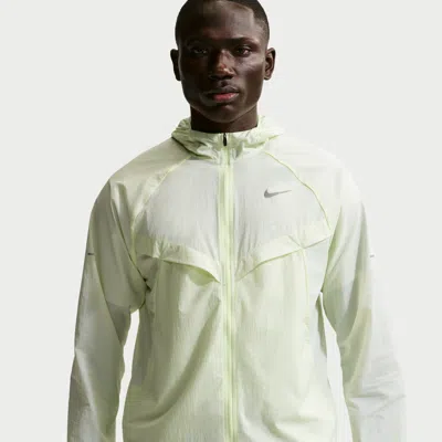 Nike Men's Stride Repel Uv Running Jacket In Neutral