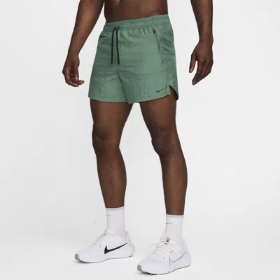 Nike Men's Stride Running Division Dri-fit 5" Brief-lined Running Shorts In Green
