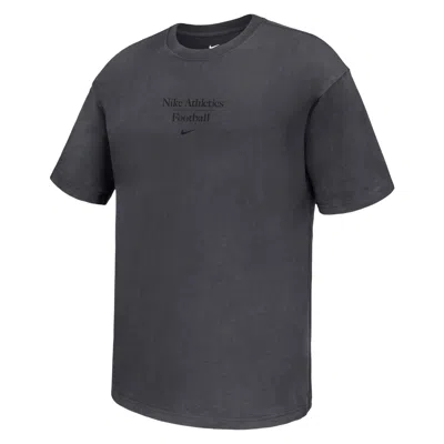 Nike Men's Swoosh Max90 Football T-shirt In Gray